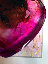 Load image into Gallery viewer, Cracked golden heart