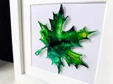 Load image into Gallery viewer, Maple tree leaf