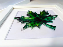 Load image into Gallery viewer, Maple tree leaf