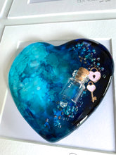 Load image into Gallery viewer, Message heart
